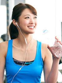 スポーツジム女性